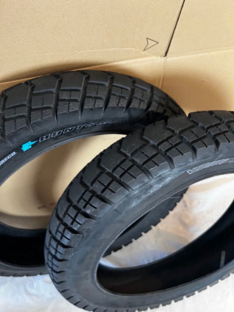 VEE Tire E-HUNTS MAN 20×4.0(中古品) 2本セット