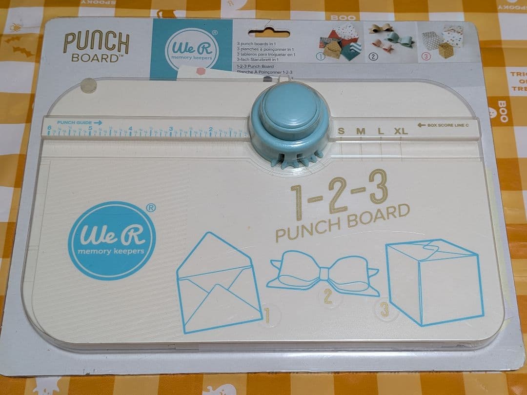 We R　パンチボード　2点まとめ売り