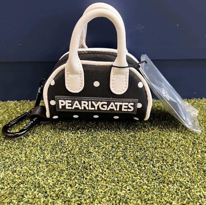 【新品未使用】ドット柄ソックス×ボールポーチ　PEARLY GATES