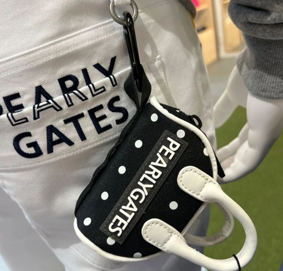 【新品未使用】ドット柄ソックス×ボールポーチ　PEARLY GATES