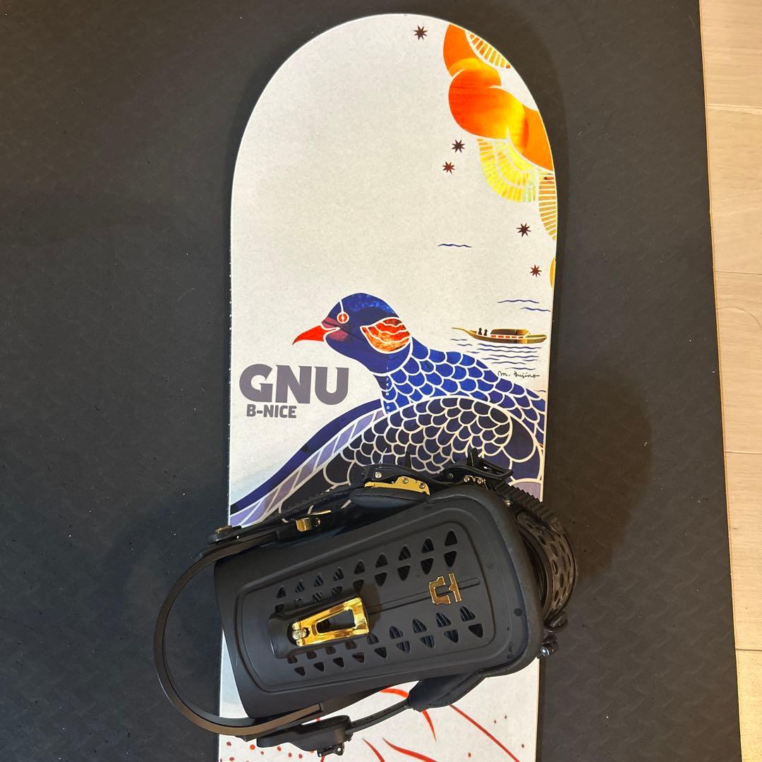【GNU B-NICE レディース　スノーボード】ボードケース付き美品