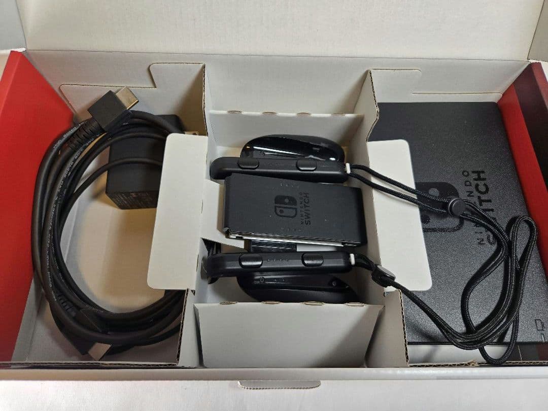 ジャンク品　switch本体セット　joy-con追加　ケース