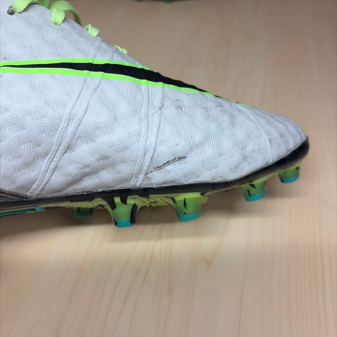 サッカースパイク　ナイキ　ハイパーヴェノム　AG ファントム