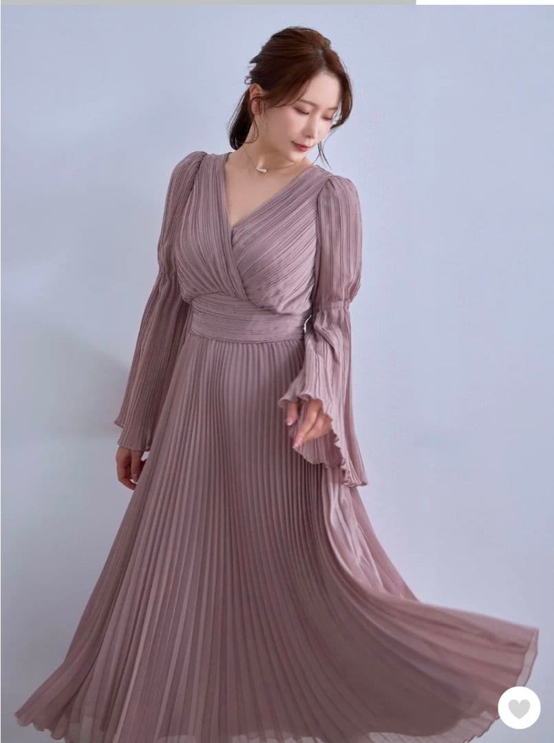 最終価格　overE ベルスリーブプリーツドレス　96