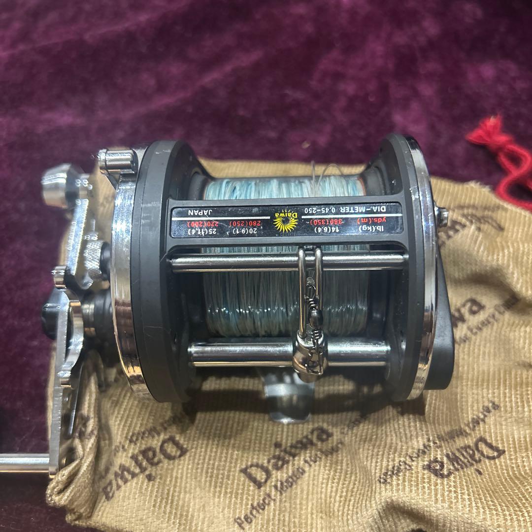 ダイワシーライン47Hレベルワインダー付き両軸リール