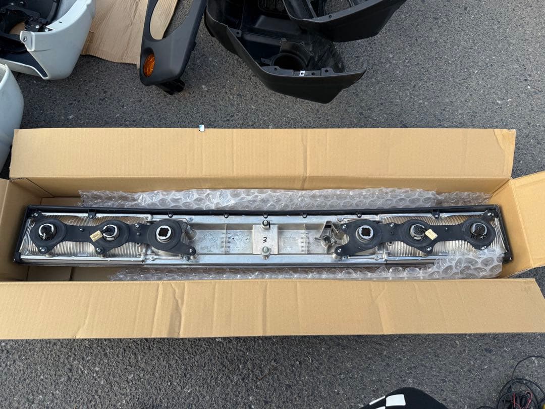 GZG50型センチュリー　テールランプ前期