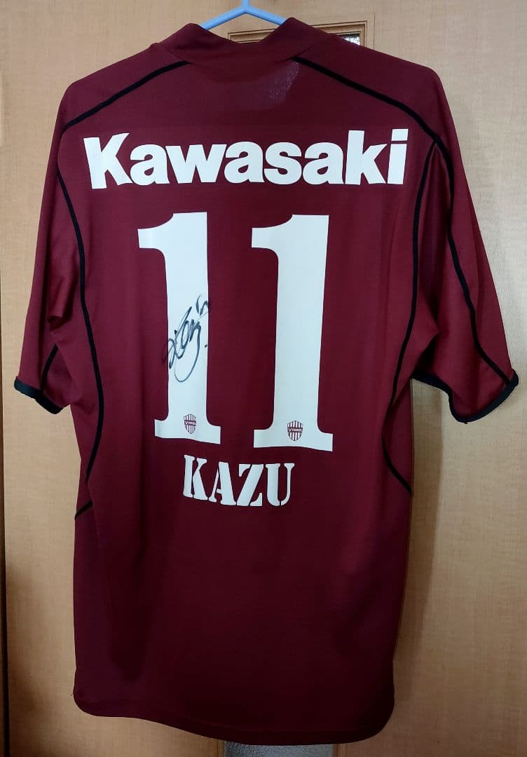 ヴィッセル神戸 三浦知良 直筆サイン入りレプリカユニフォーム XO