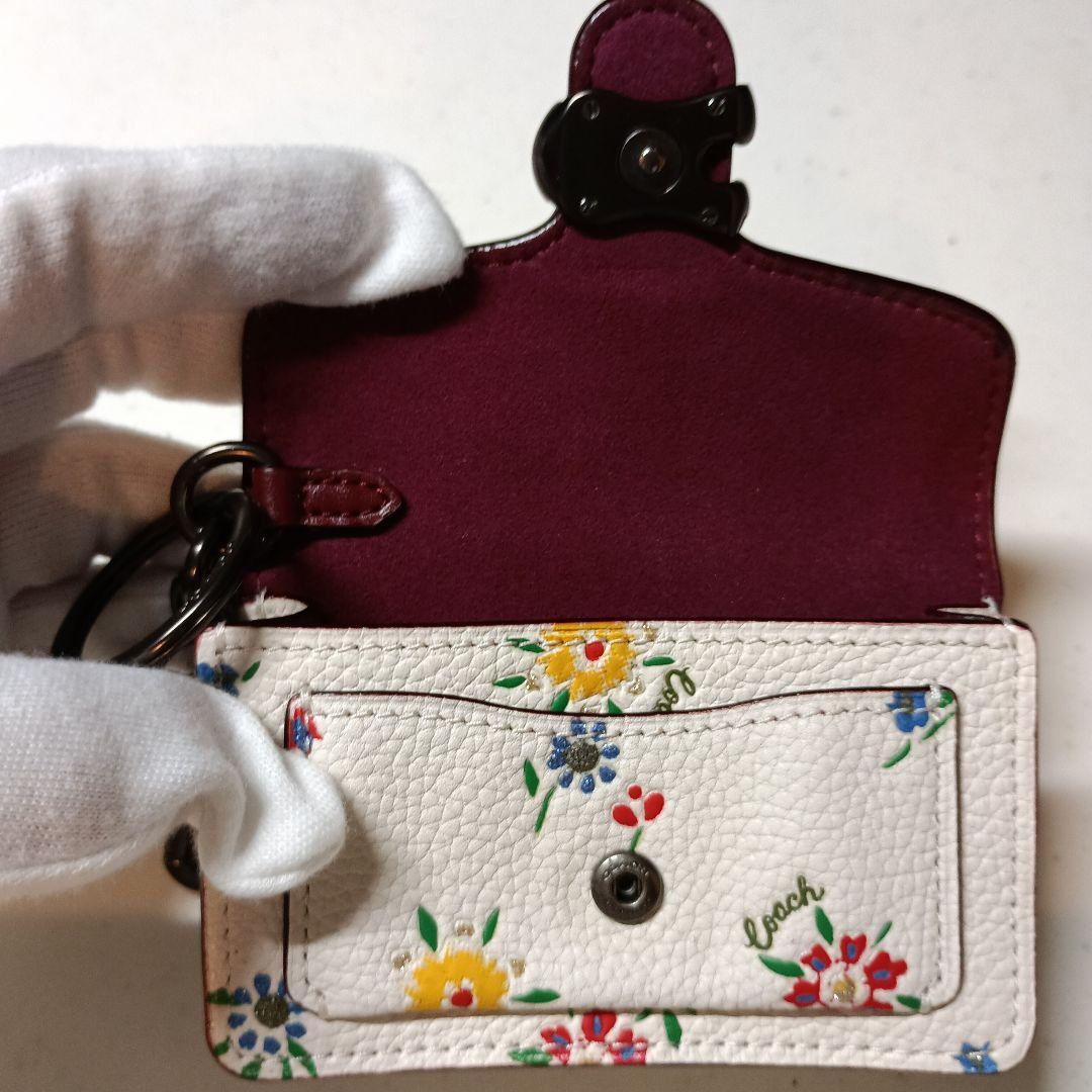 COACH バッグチャームワイドフラワー