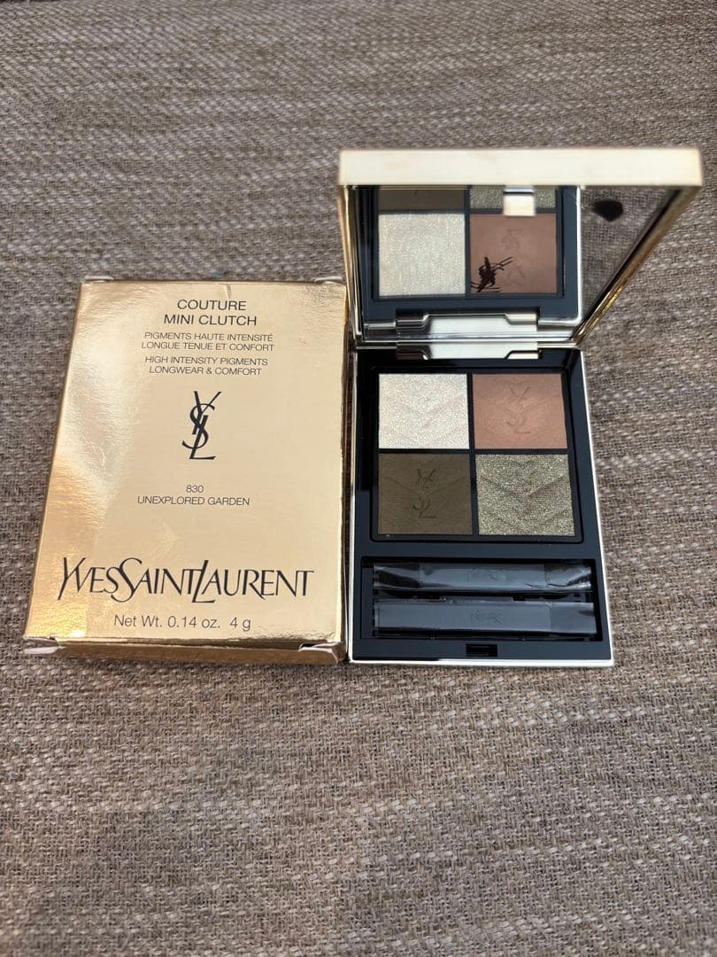 【美品】Yves Saint Laurent アイシャドウパレット830