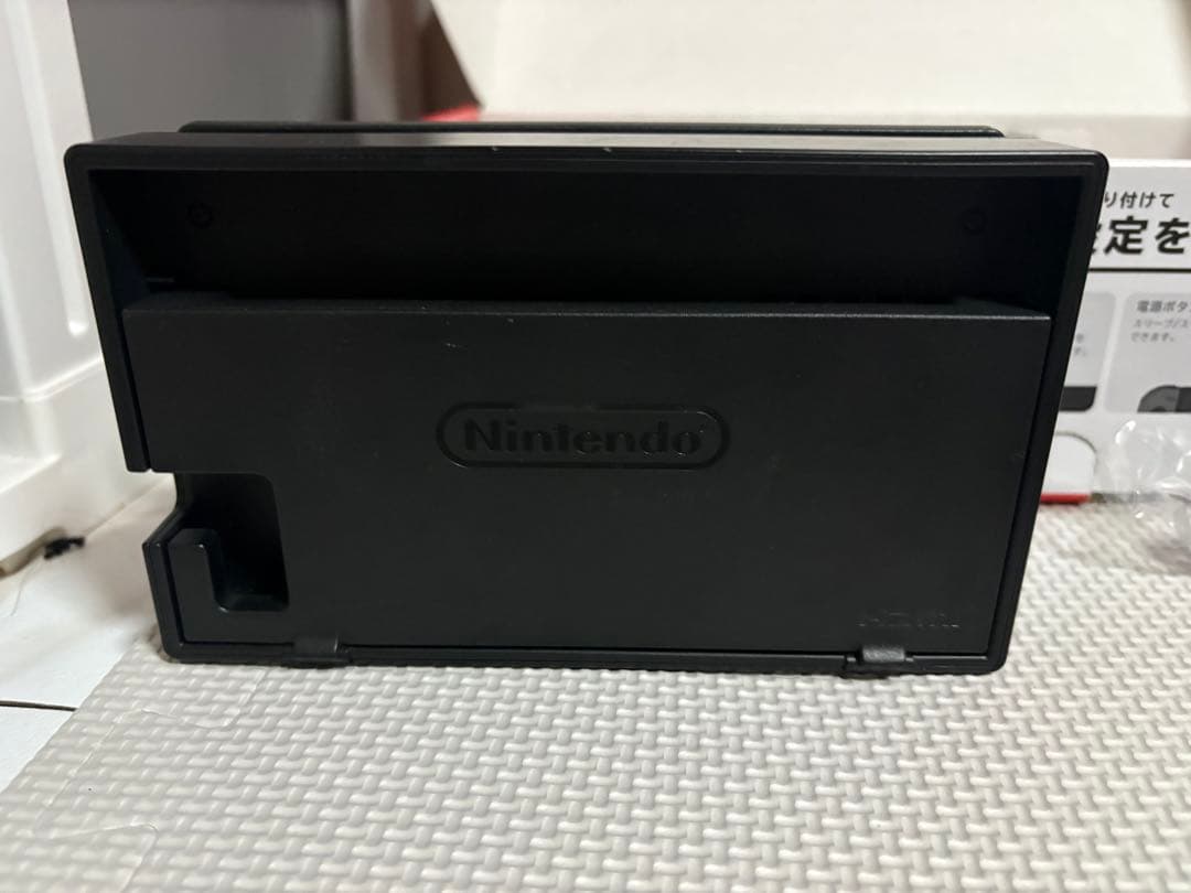 まこ　Nintendo Switch 本体 グレー ジョイコン付き