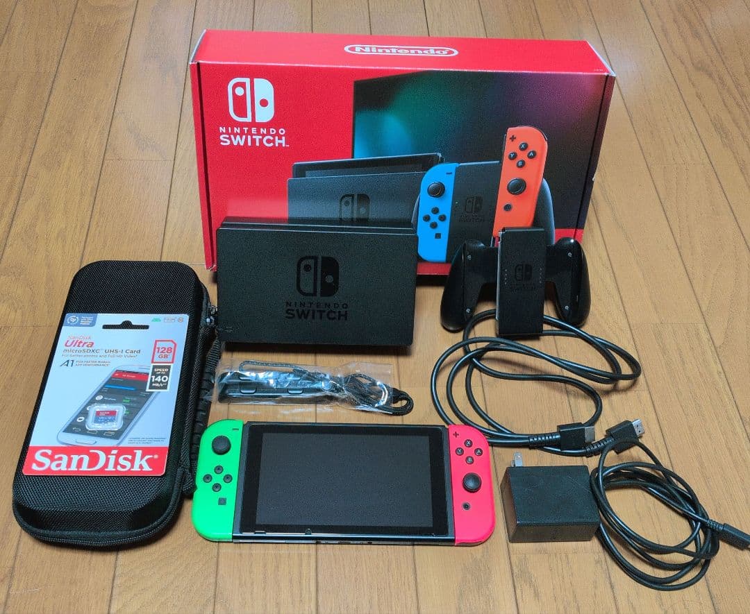 【美品】2021年製Nintendo Switch