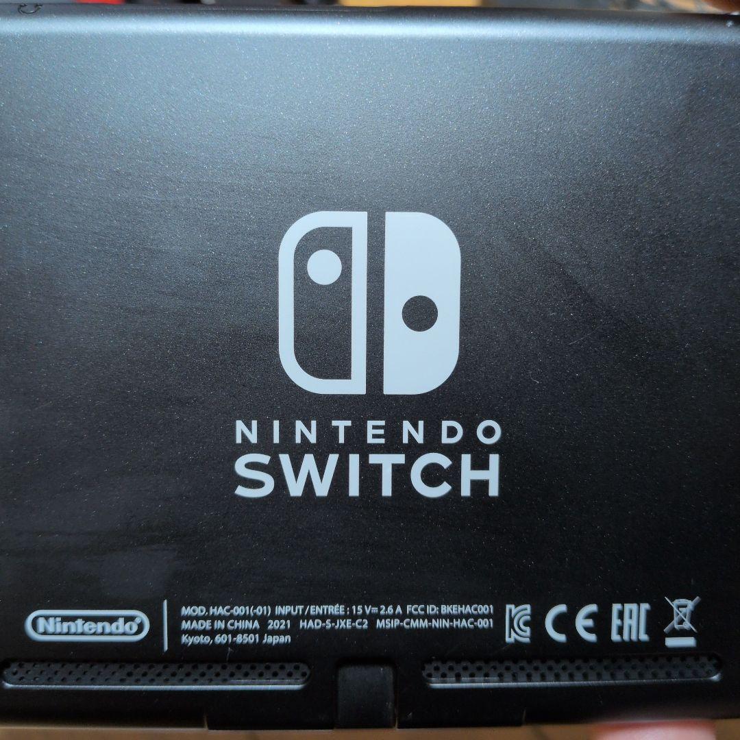 【美品】2021年製Nintendo Switch