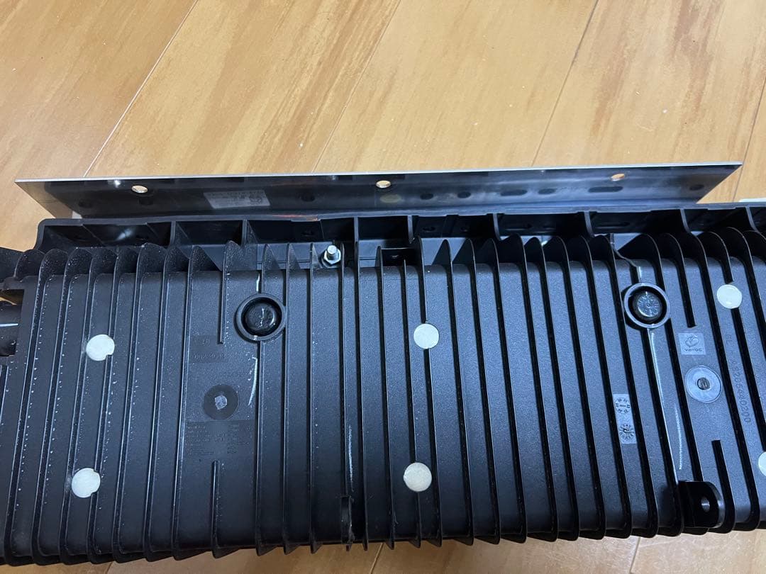 三菱ふそう　新型スーパーグレート　純正LEDテールランプ左右セット