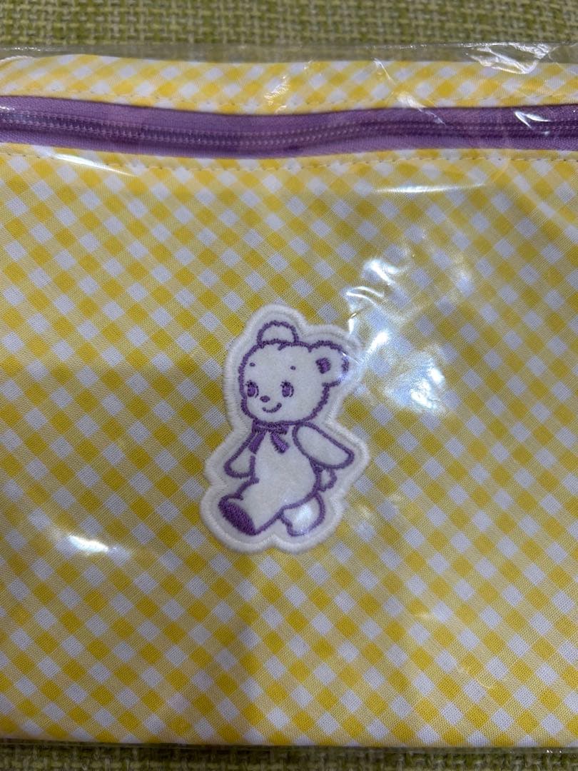 新品、未使用　ファミリア　ポーチ