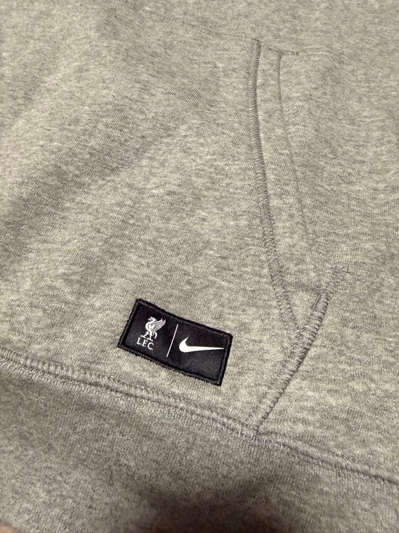 NIKE リバプール 21/22シーズン プルオーバーフーディ