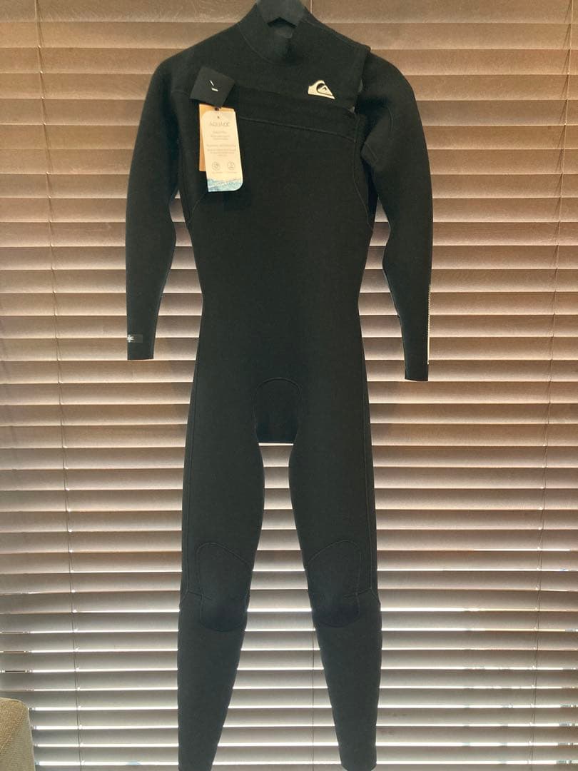 Quiksilver クイックシルバー　ウェットスーツ　Mサイズ