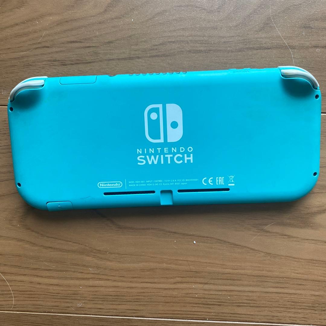 【送料無料】任天堂　Nintendo Switch light HDH-001