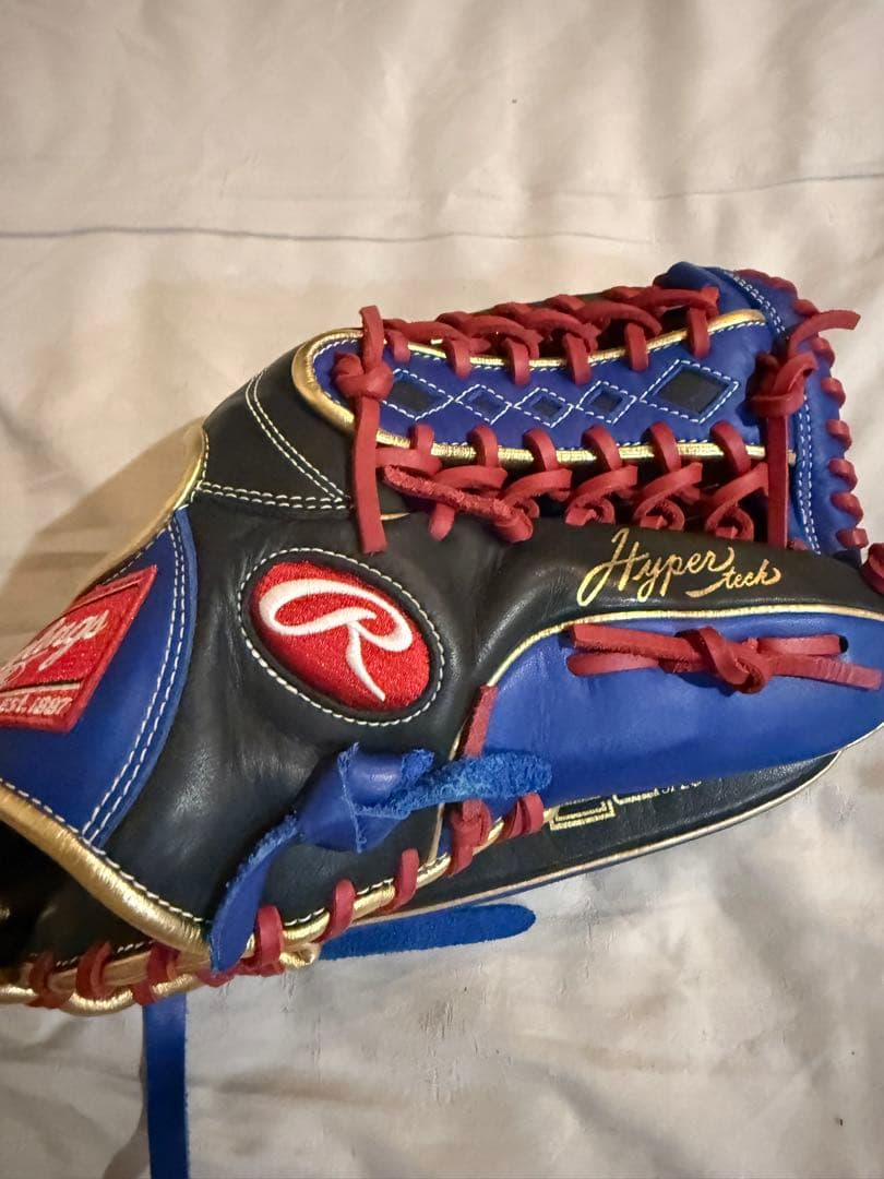 Rawlings Hyper Tech 軟式グローブ 黒/青/赤
