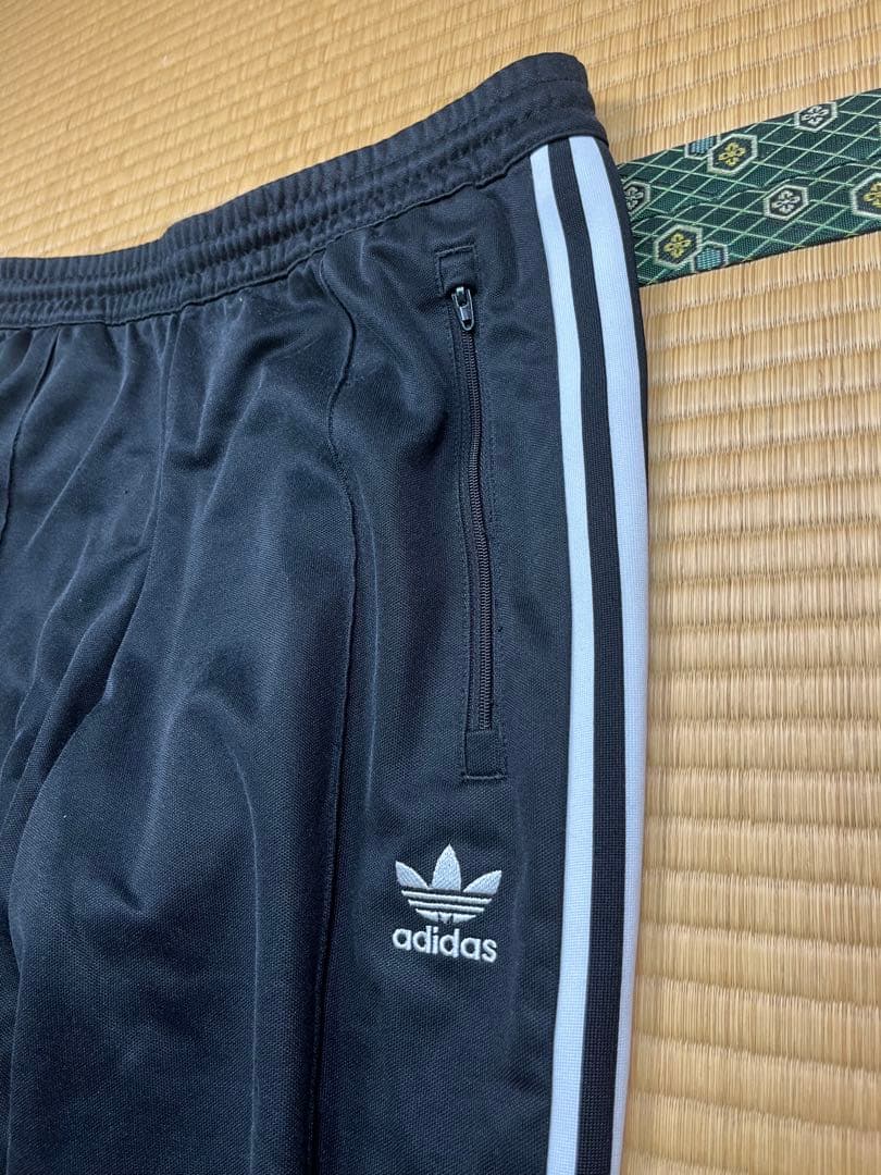 adidas アディダス ベッケンバウアー トラックパンツ　刺繍ロゴ