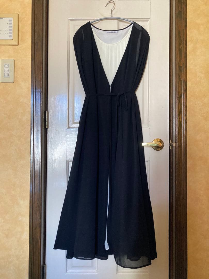 JENNEジェンヌ　2wayケープレイヤードワンピース