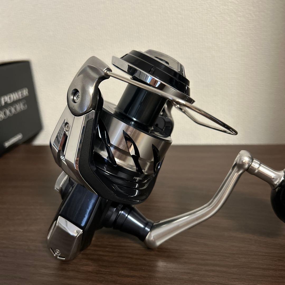 美品 21TWINPOWER SW 8000HG スピニングリール　ツインパワー