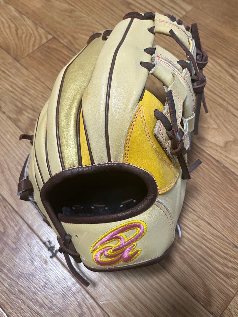 ドナイヤ軟式用グローブ 山田哲人モデル