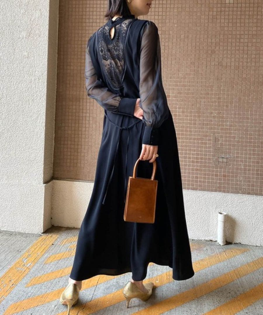 2602059 2WAY SCOOP OUT LACE DRESS ブラック M