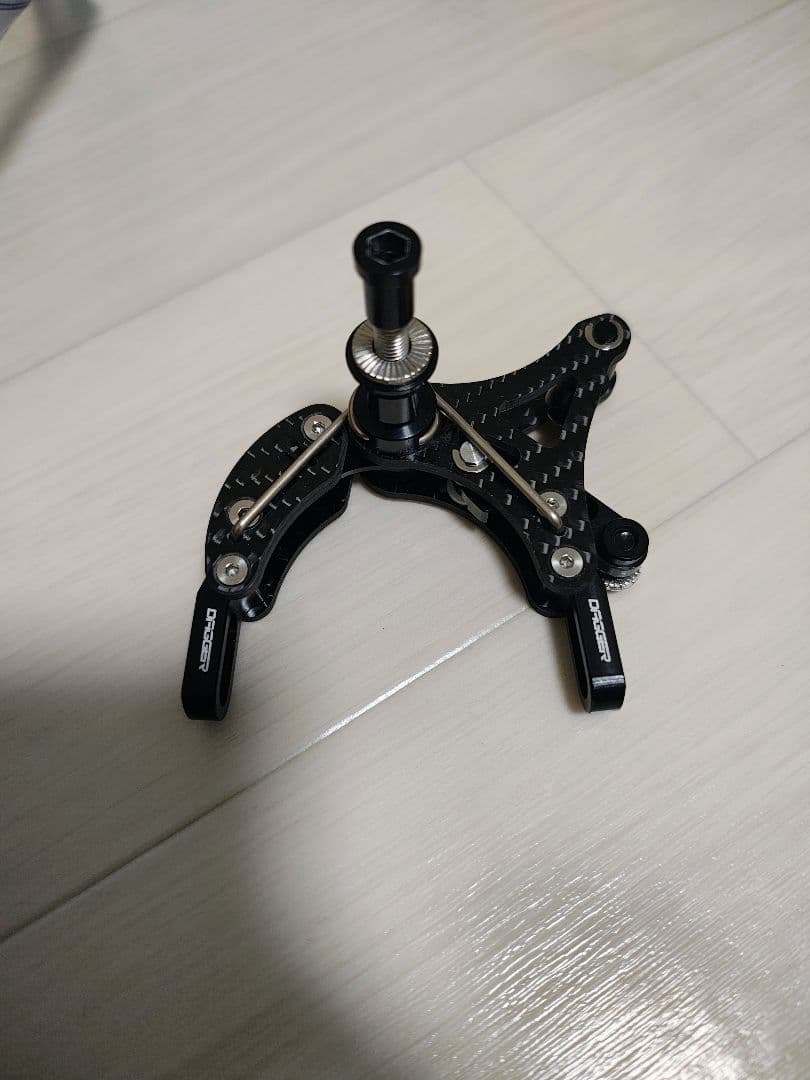 eeブレーキ似の中華キャリパーブレーキ