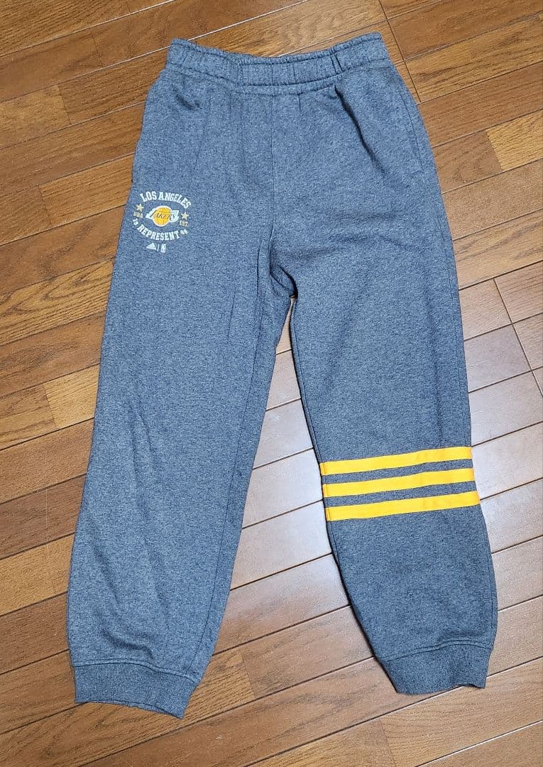 希少【新品未使用】男女兼用 160㎝☆adidas ☆レイカーズスウェットズボン