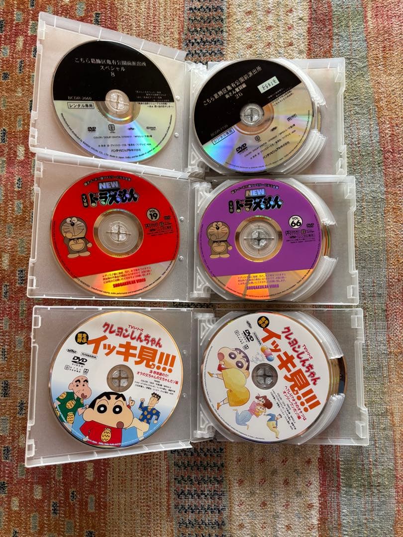 クレヨンしんちゃん　ドラえもん　他　DVD まとめケース付