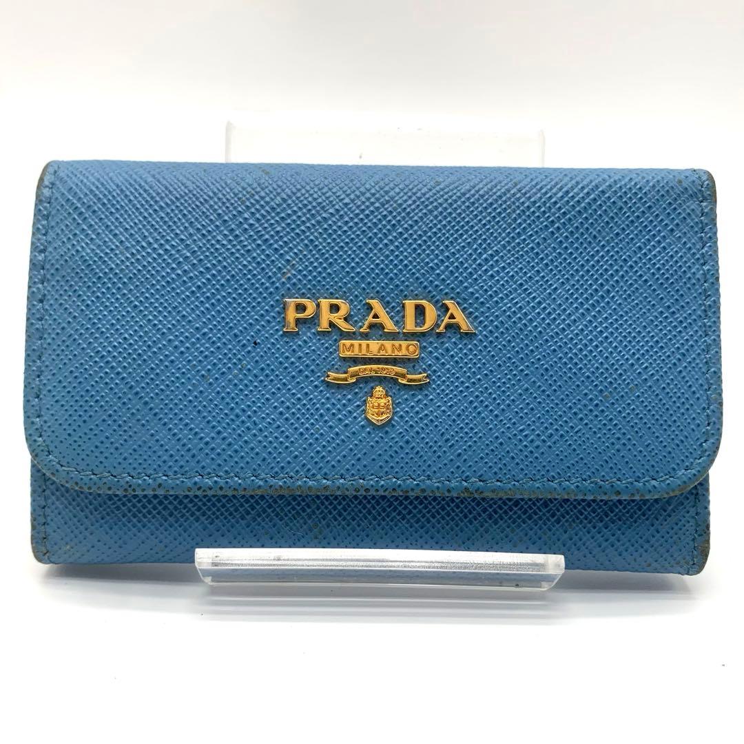 【箱付き】PRADA サフィアーノレザー 6連キーケース　ライトブルー 金ロゴ