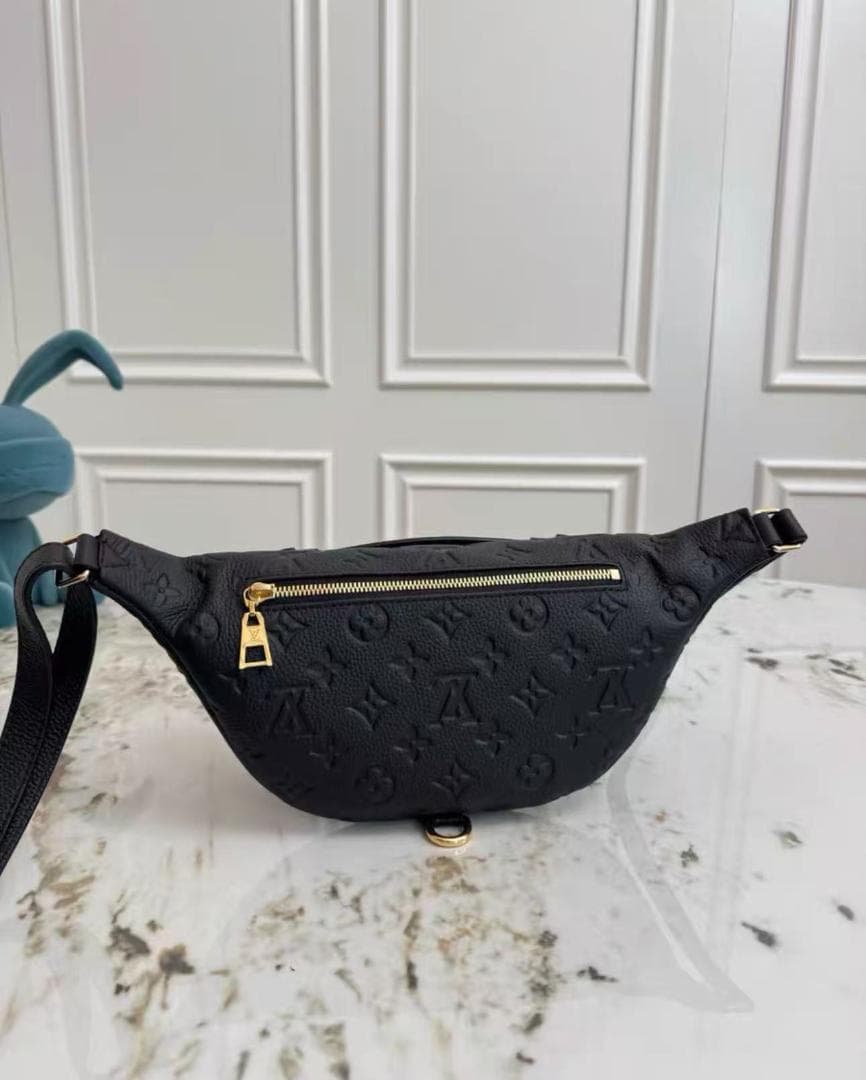 LOUIS VUITTON ルイヴィトン ボディバッグ M44812