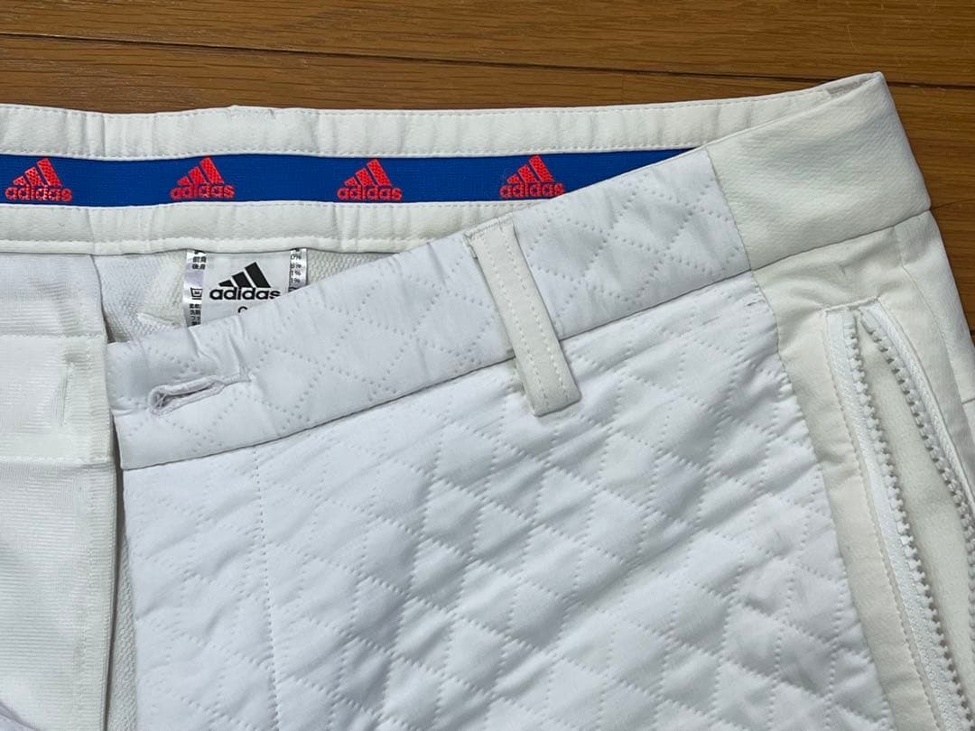 adidas ホワイト キルティングパンツ