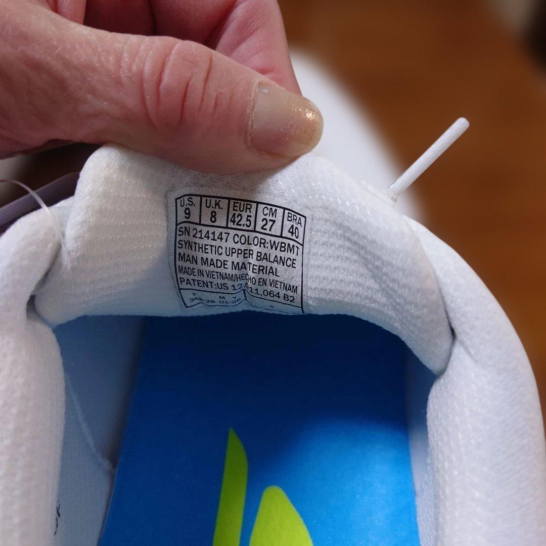SKECHERS SLIP-INS 　　　メンズゴルフ　　100%防水スニーカー
