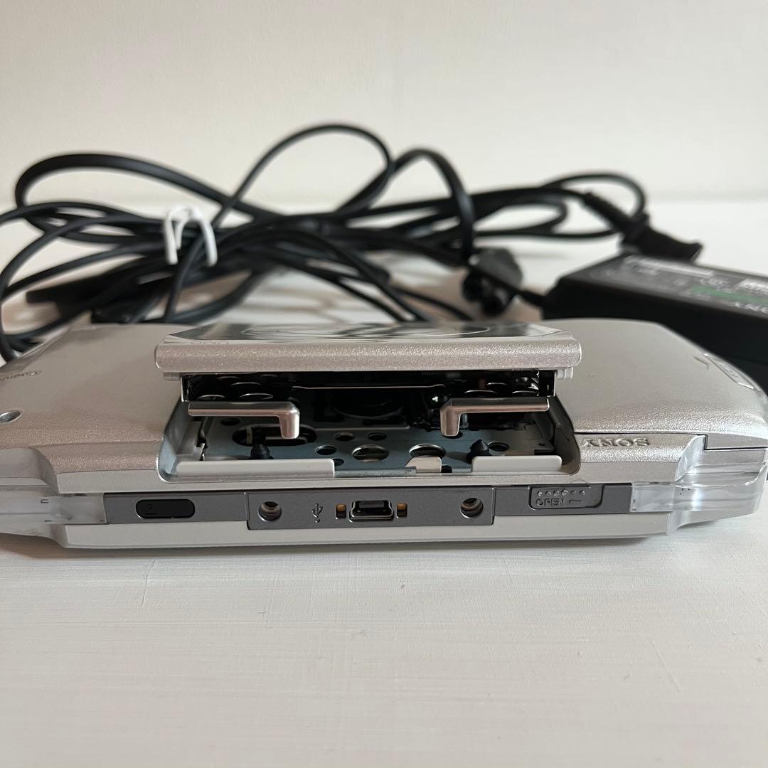 PSP本体 [シルバー] PSP-1000 ACアダプター付