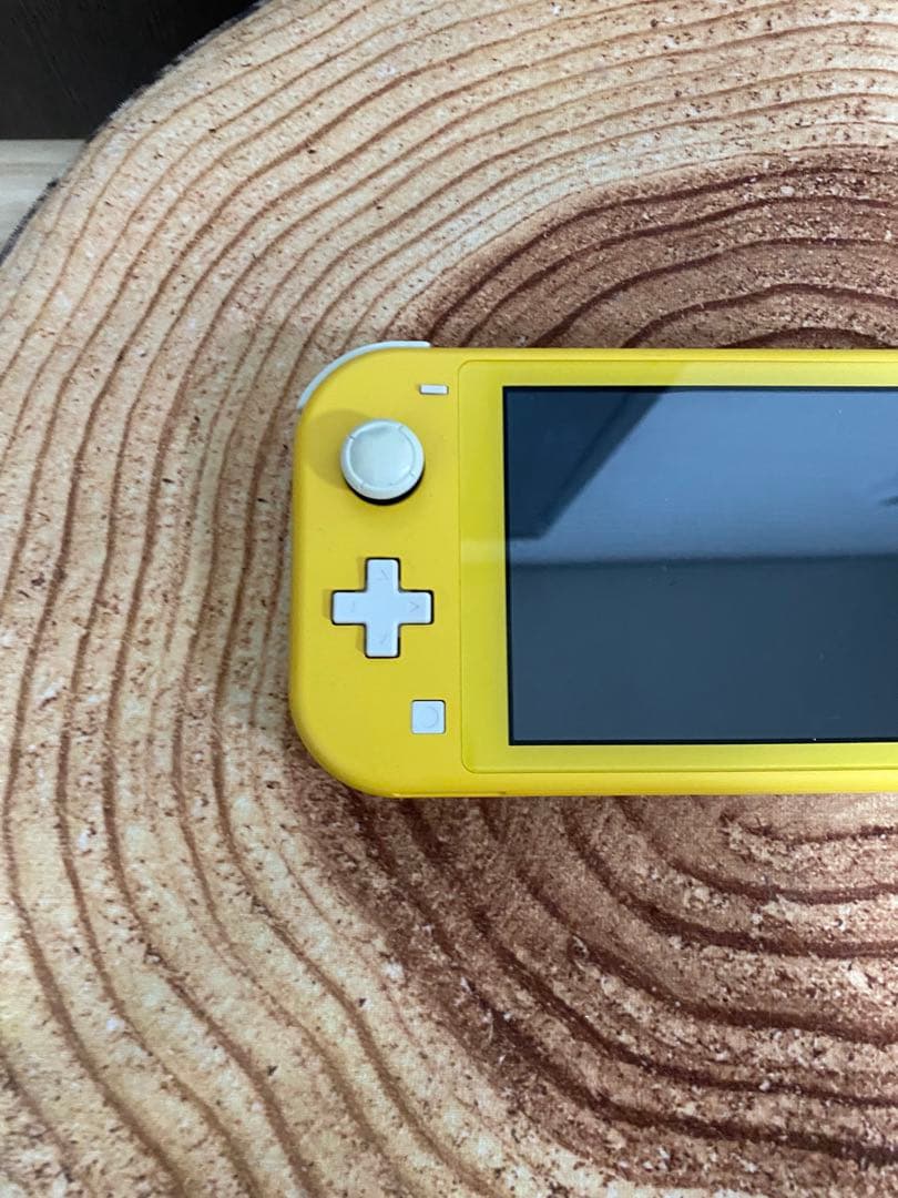 Nintendo Switch Lite イエロー　本体のみ　箱無し