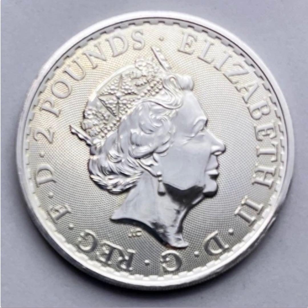 2023年 イギリス 銀貨 1ポンド ブリタニア エリザベス女王 ケース入新品①