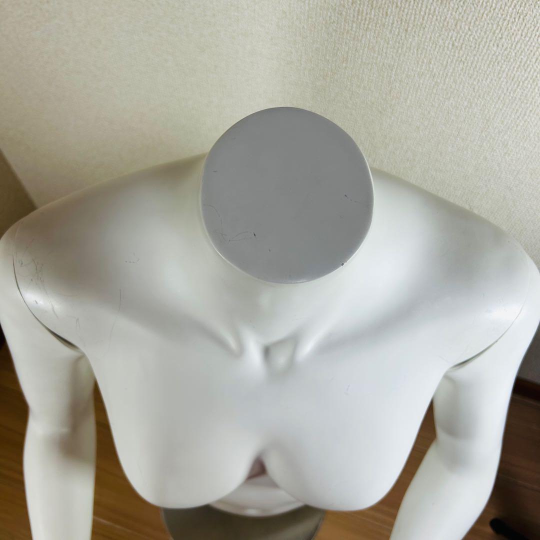 アーム　腕付白マネキン　トルソー　女性　上半身モデル　ディスプレイ　展示　①